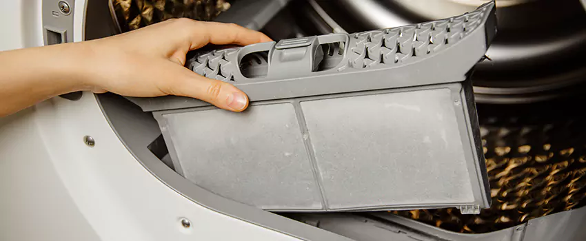 Signs Of A Clogged Dryer Lint Trap in Franklin, Massachusetts